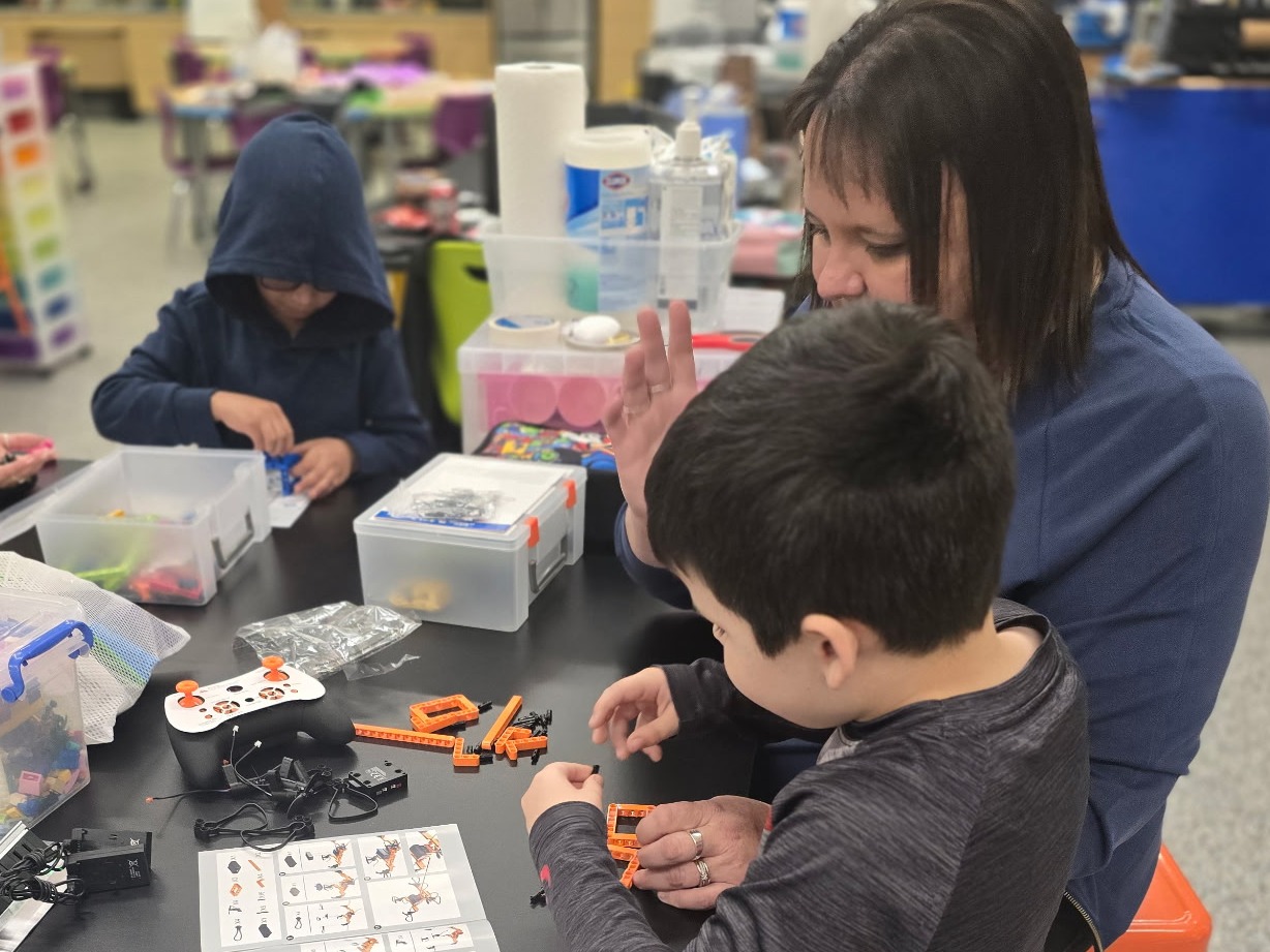 Building Bots Robotics & Engineering Fun Labs