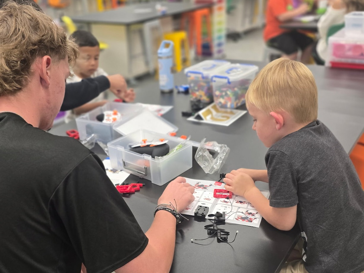 Building Bots Robotics & Engineering Fun Labs